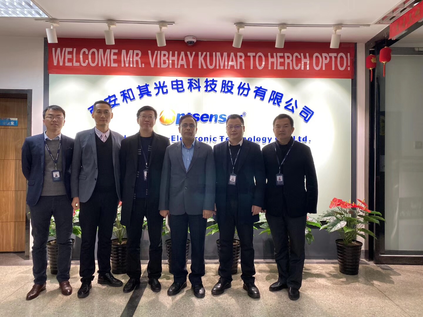 5de21c649b76b.jpg 5de21c649b76b.jpg